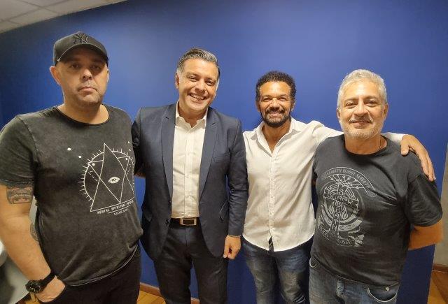Foto Divulgação _ Branco ( Empresario Tacatinta Group) ,Maestro Adriano Machado, o ator Deo Garcez , empresário Marcelo Pitta (empresário do Glaucio CristeloPiano Rock )