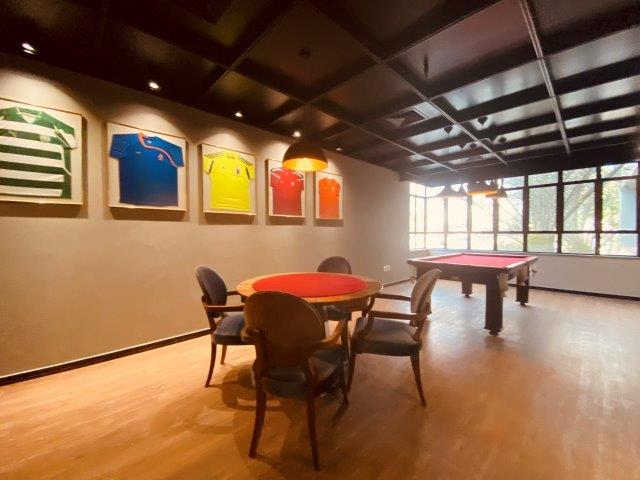 023_game_room