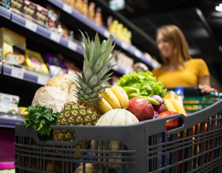 Governo compra sete itens de produtores afetados pelos EUA