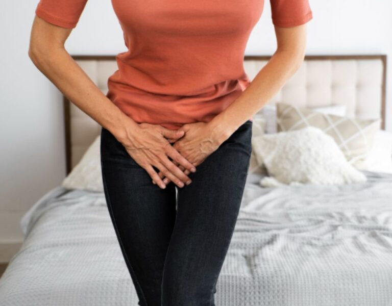 Infecção urinária recorrente atinge até 40% das mulheres