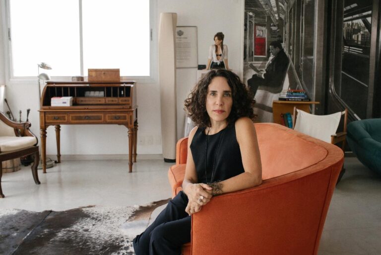 Maria Homem traz a palestra “Solidão e Pertencimento” a BH