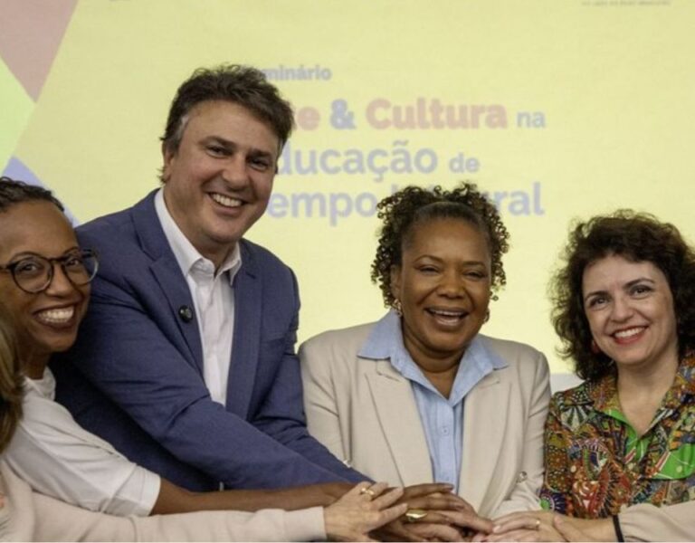 Governo financia projetos artísticos em escolas integrais