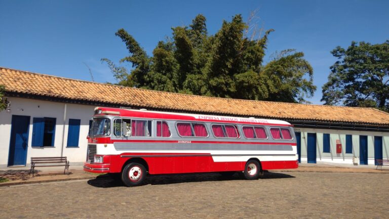 Lagoa Santa recebe o 1º Encontro Nacional de Carros Antigos