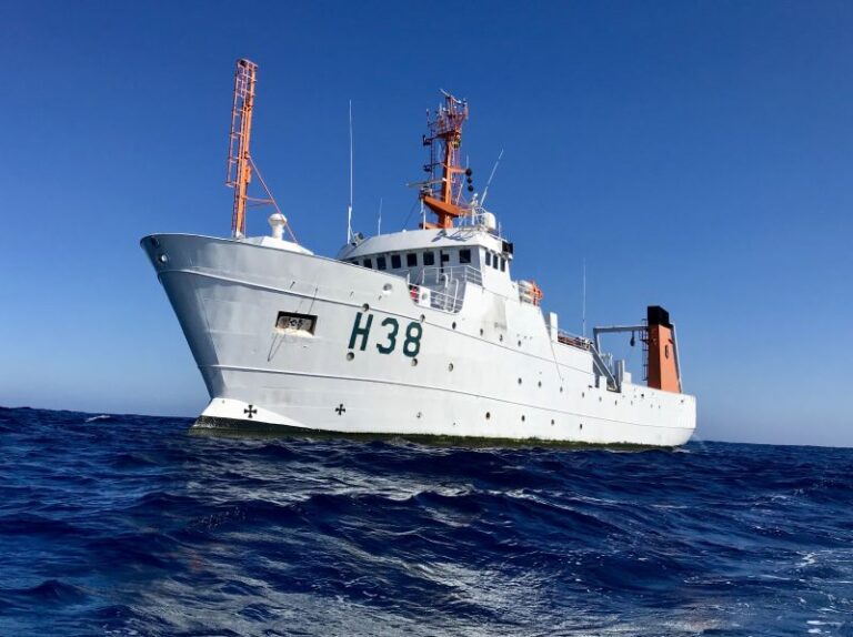 Navios oceanográficos abrem as portas ao público