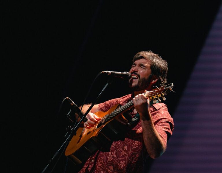 Alexandre Andrés lança o álbum “Luar Total”