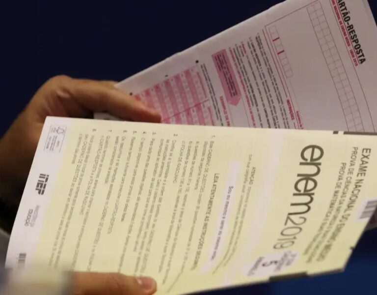Estudantes buscam controlar a tensão antes do exame