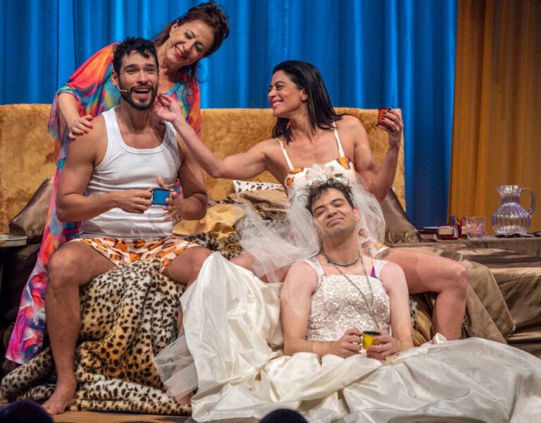 Com Carol Castro, Bruno Fagundes, Gustavo Mendes e Angela Rebello, comédia “A Manhã Seguinte” chega a BH