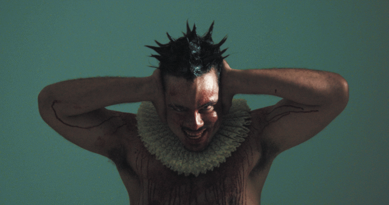 Luverboi inaugura nova era com “Nosferatu”