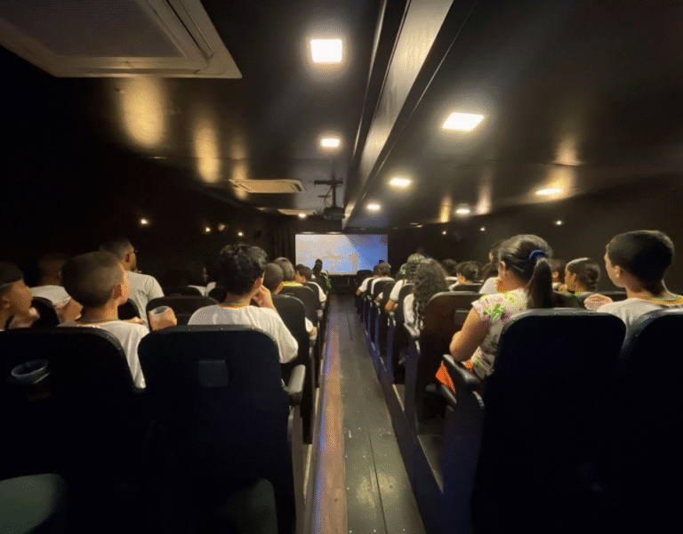 Cine Vitória a Minas leva cultura por 2 mil km