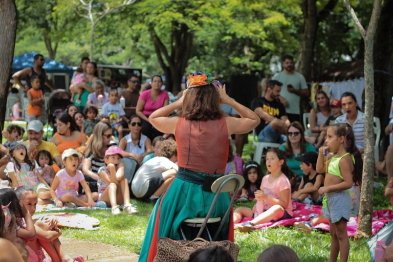 Feira Encantaria leva brincadeiras e cultura a Lagoa Santa
