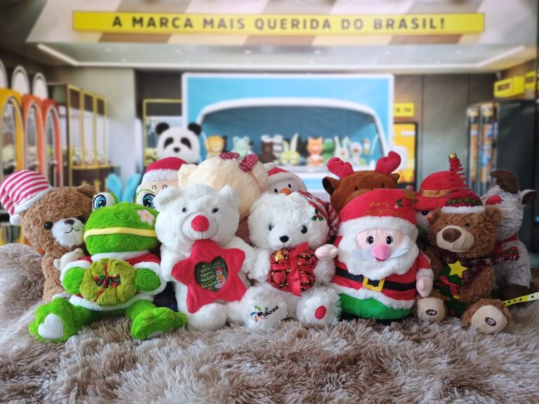 BR Machine aposta em pelúcias natalinas para fortalecer marcas