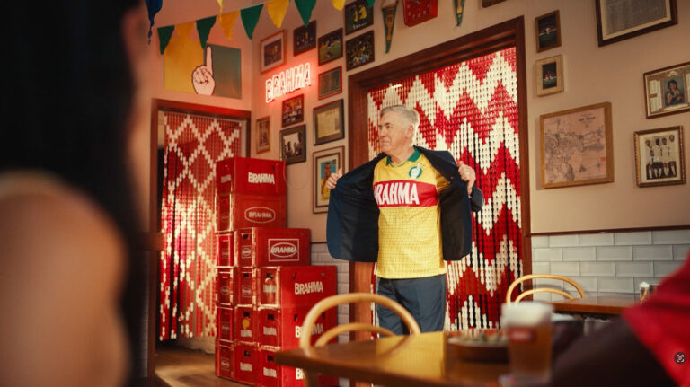 Carnaval: Brahma leva Carlo Ancelotti para folia no Brasil
