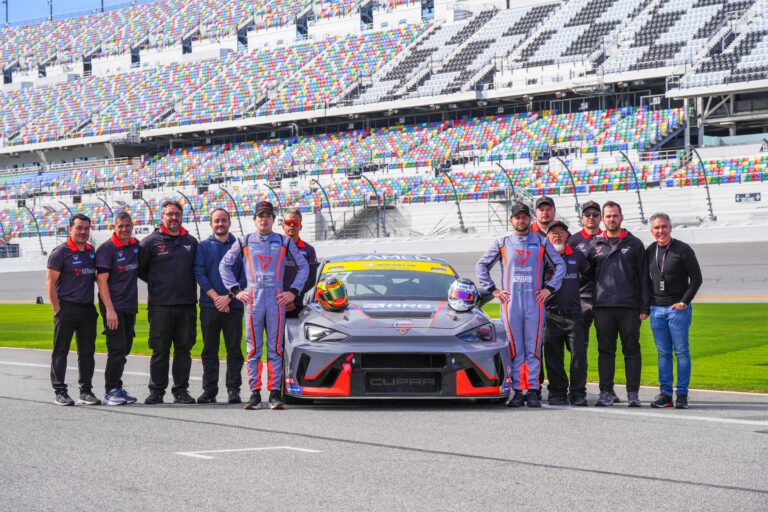 Stallion Motorsports Desembarca em Sebring