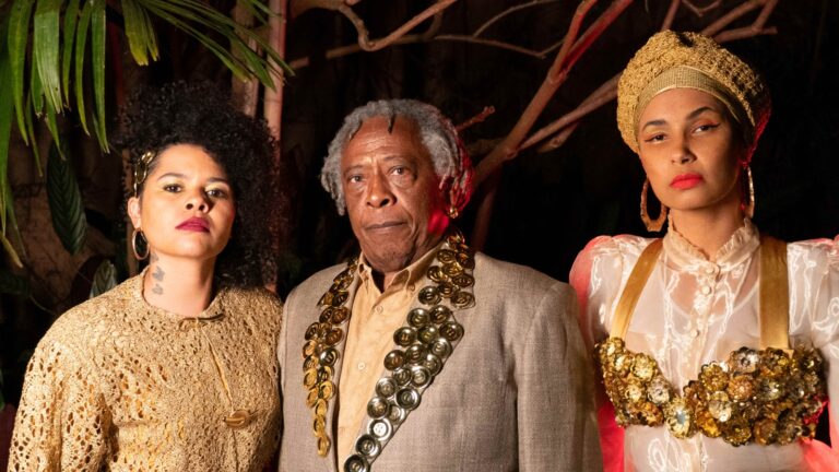 Espetáculo com Jhessy Vilas, Maurício Tizumba e Maíra Baldaia