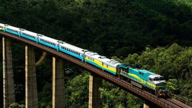 Trem noturno Vitória-Minas volta a circular em julho