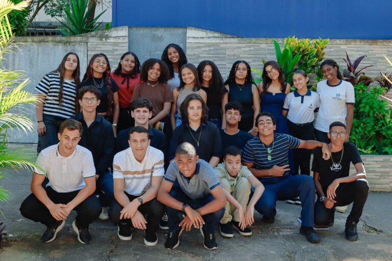 Inclusão de Jovens Autistas no Parlamento Juvenil