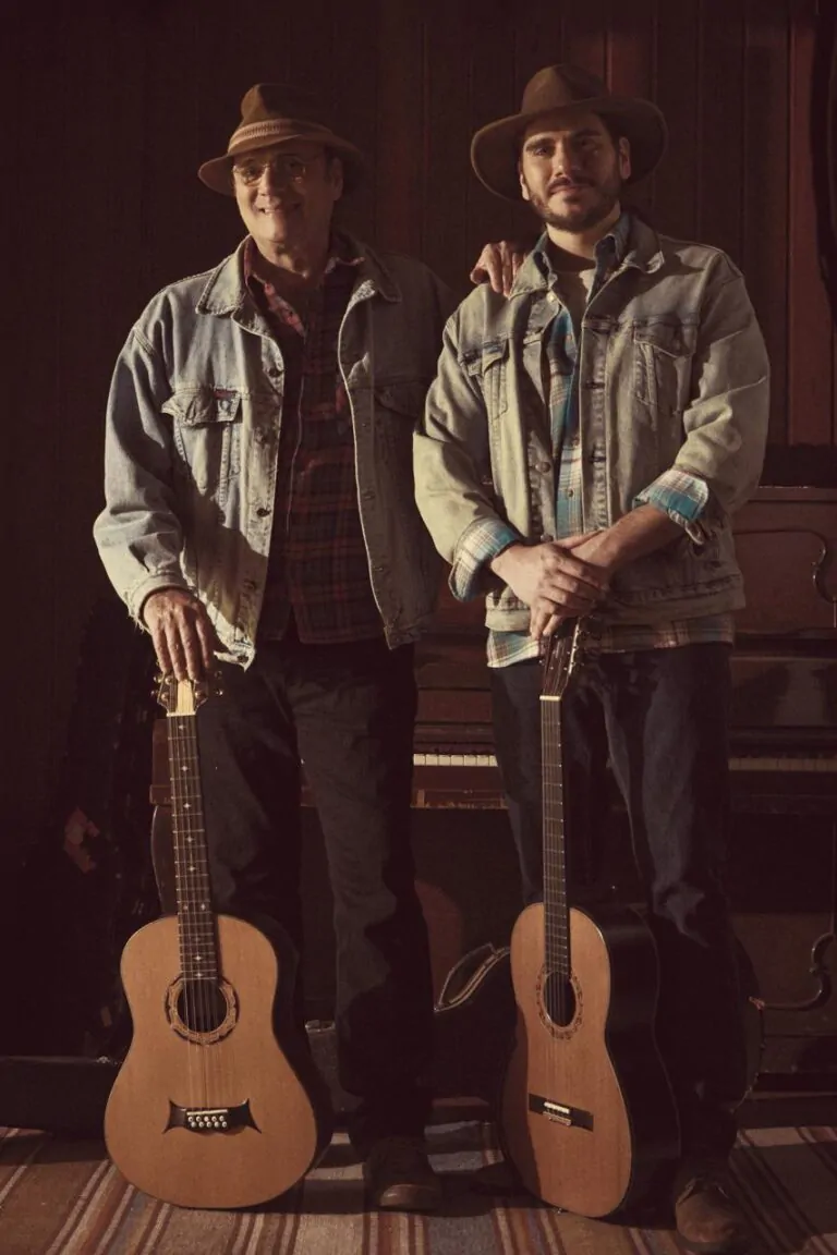 Almir e Gabriel Sater anunciam show em BH