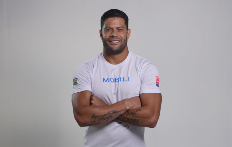 Mobili anuncia Hulk como novo parceiro em proteção veicular
