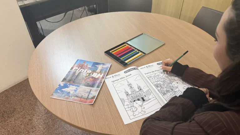 Pinte BH distribui livros de colorir gratuitamente