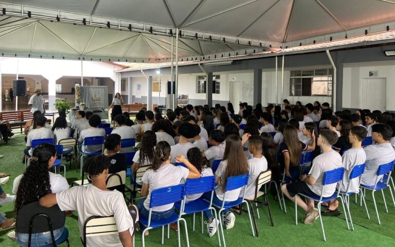 Escritor mineiro é destaque em revista Suíça