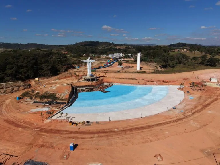 AquaMais lança a maior praia artificial de Minas Gerais