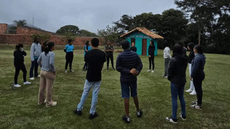 Projeto mobiliza 370 estudantes em visita ao Parque do Limoeiro