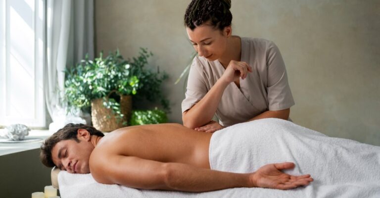 Massagem relaxante: benefícios, cuidados e como aproveitar melhor a experiência