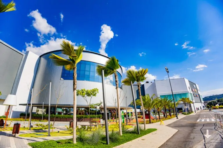 Shoppings de BH e Região Metropolitana têm horário especial neste sábado (15), feriado de Assunção de Nossa Senhora