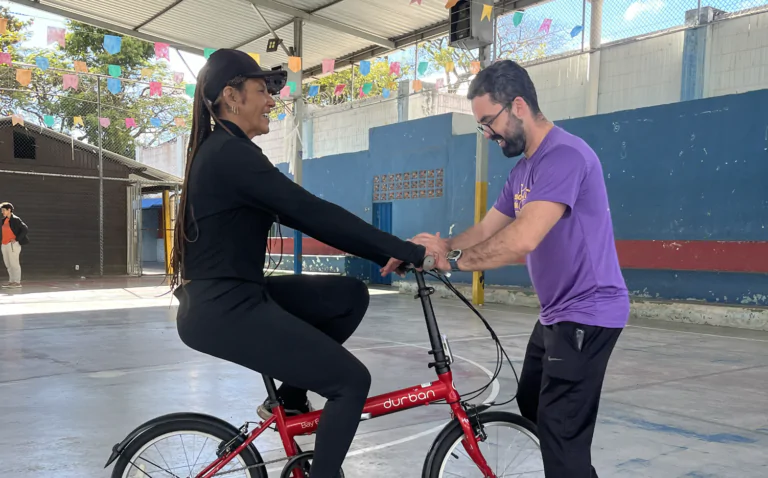 “De um rolê” vai ensinar a população a andar de bicicleta