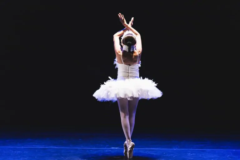 Bailarina com doença rara prepara espetáculo
