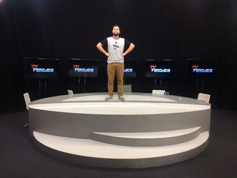 Ícaro Ambrósio completa quatro anos de atuação no TV Verdade, da TV Alterosa