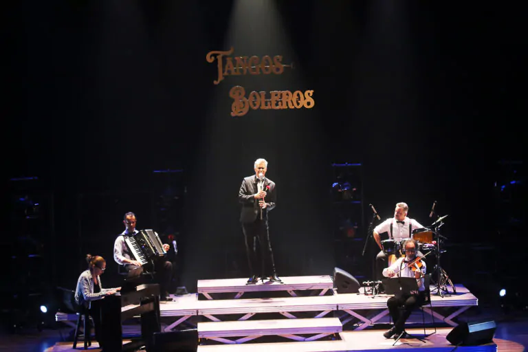 Espetáculo “Tangos e Boleros” celebra com apresentação especial