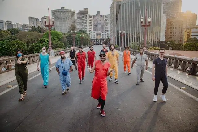 Chama o Sindico – Bruna Brandão