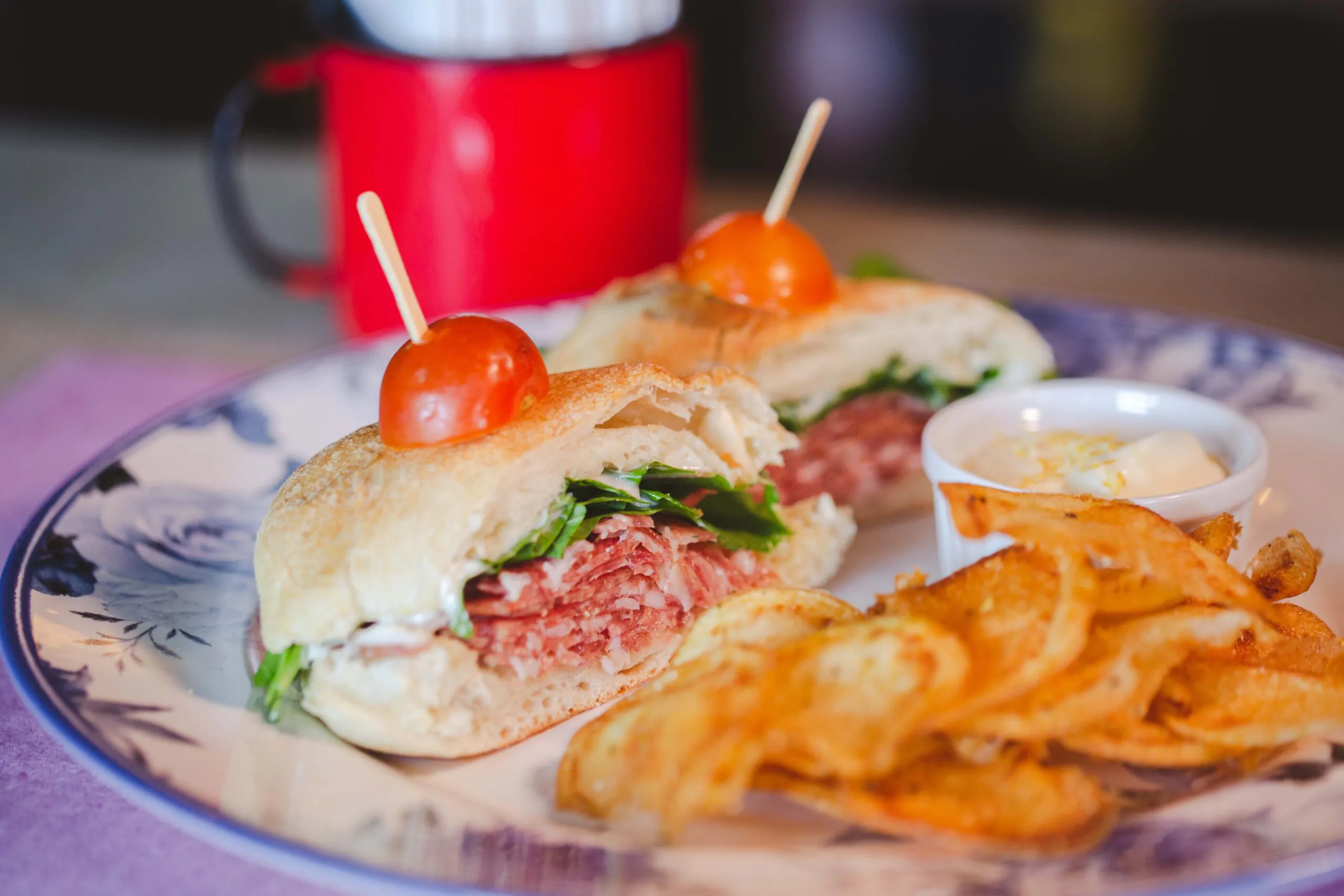 SANDUÍCHE CENTRAL COM BATATAS - Crédito Mateus Baranowsky