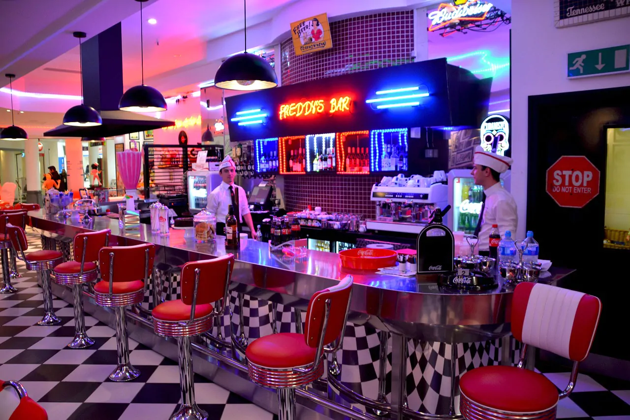 american-diner-gff2f90427_1280