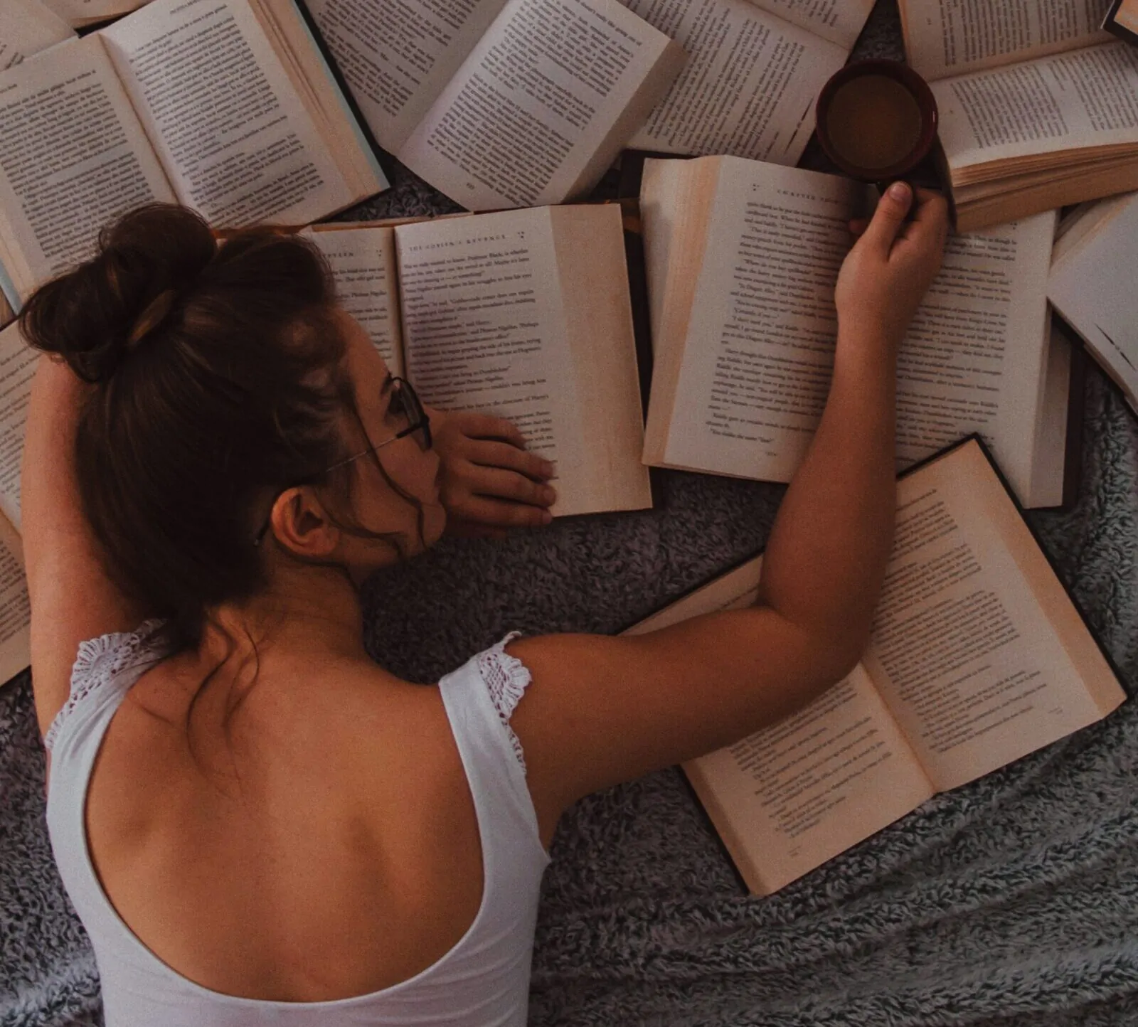 gaman-alice-ZpnVeCKf6KM-unsplash (1)