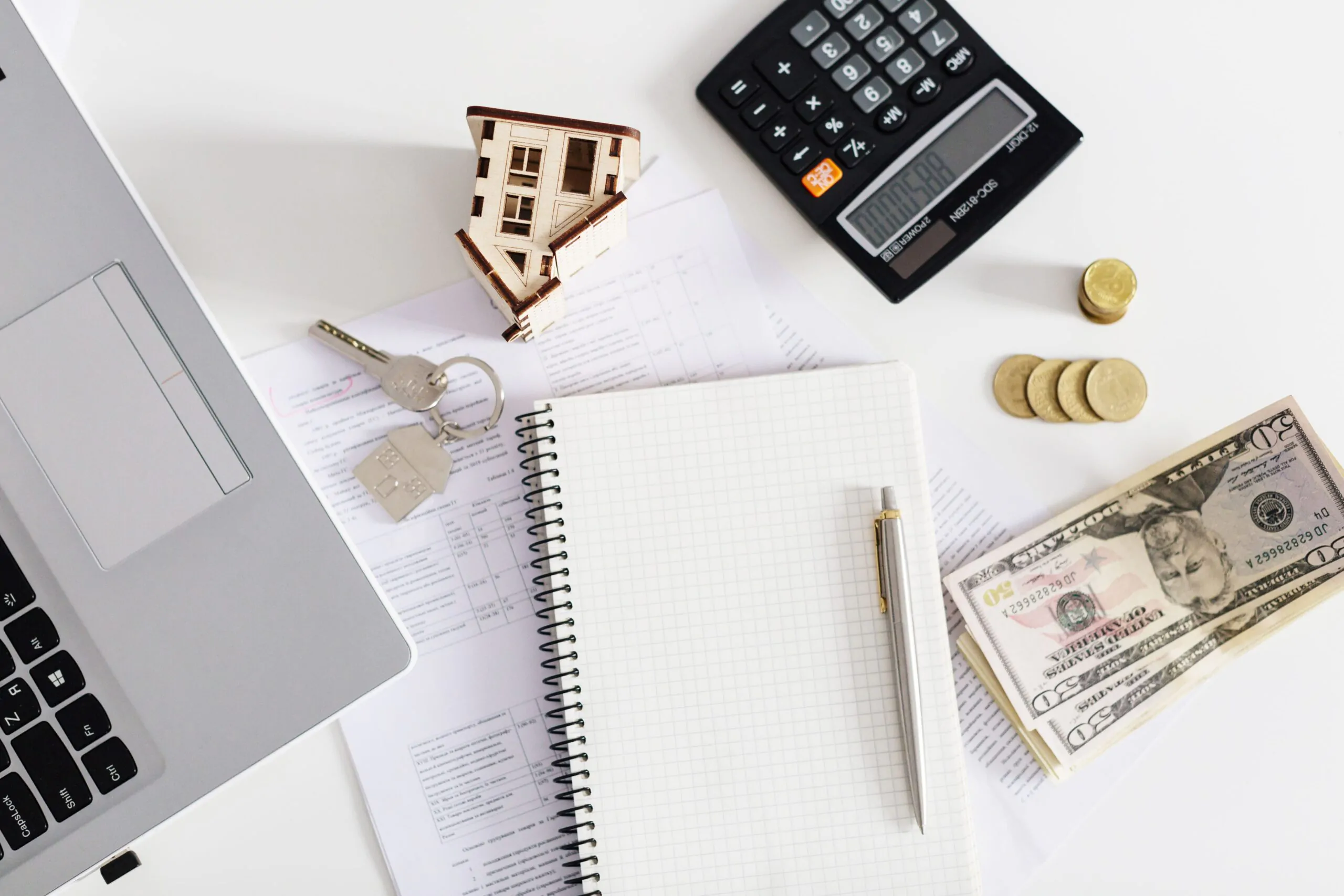 notepad-office-realtor (1) Freepik