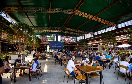 Sábado no Mercado de Origem