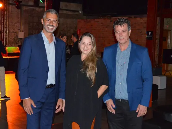 Alexandre Santos, presidente da Amihla, Fabiana Silveira, diretora da AMIHLA e Adriano Silveira, vice-presidente da AMIHLA