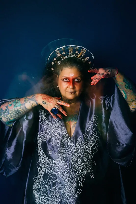 Espetáculo teatral DRAGOAS, com Cynthia Paulino. Crédito Espaço Kika BH foto 02